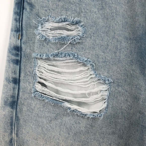 American Eagle 2 High Waisted Denim Mom Shorts distressed 5561 0382 - Picture 4 of 10